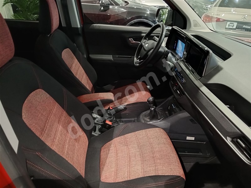 Ford TOURNEO COURIER 2024 28.320 km 7