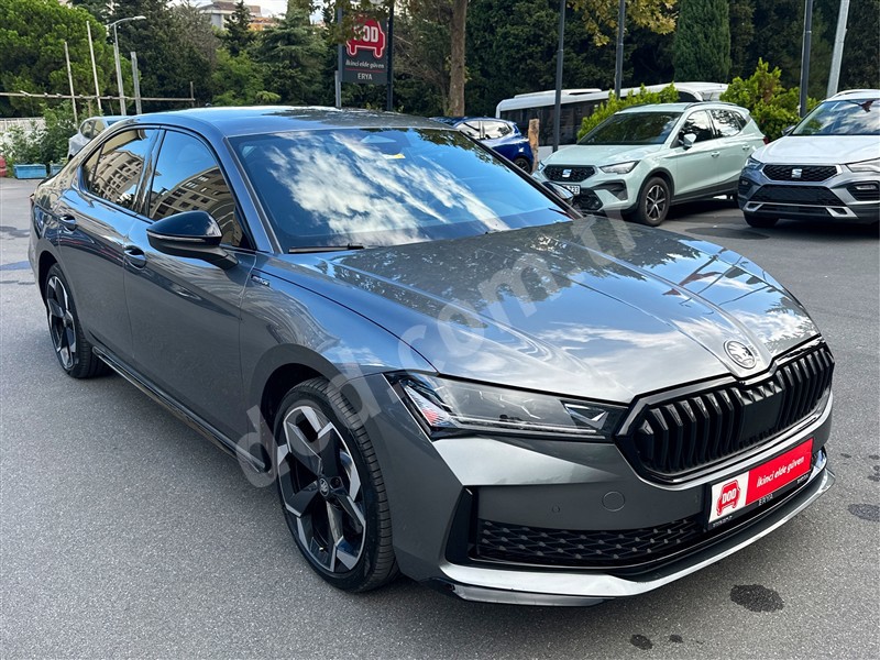 Skoda SUPERB 2025 6.100 km 3
