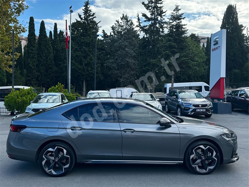Skoda SUPERB 2025 6.100 km 4