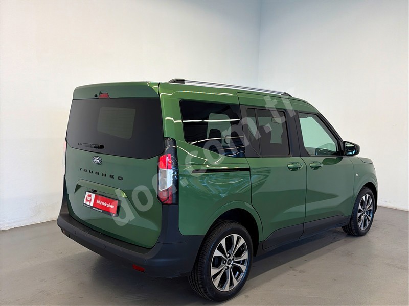 Ford TOURNEO COURIER 2025 27.509 km 5