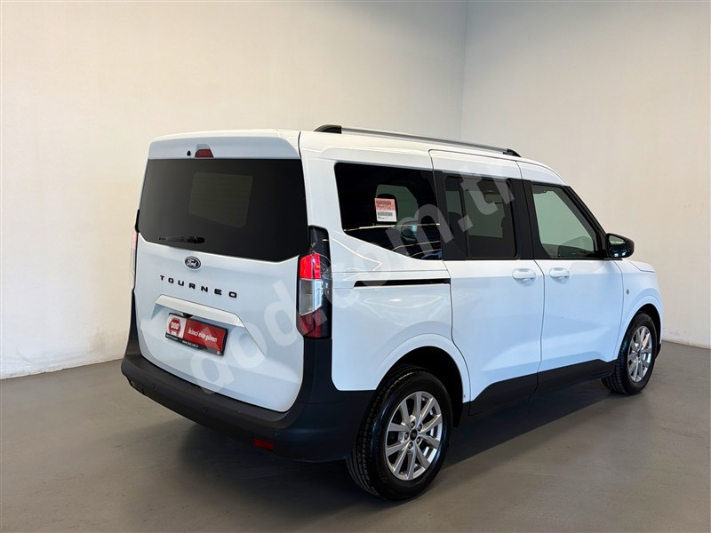 Ford TOURNEO COURIER 2025 34.533 km 5