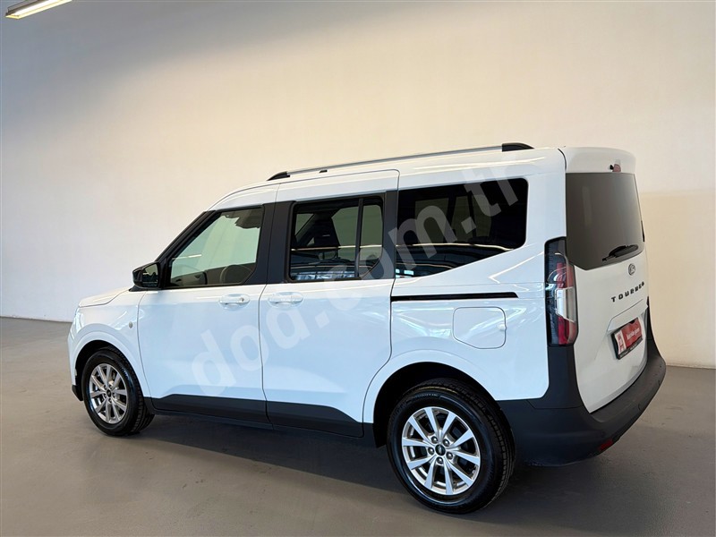 Ford TOURNEO COURIER 2025 34.533 km 7