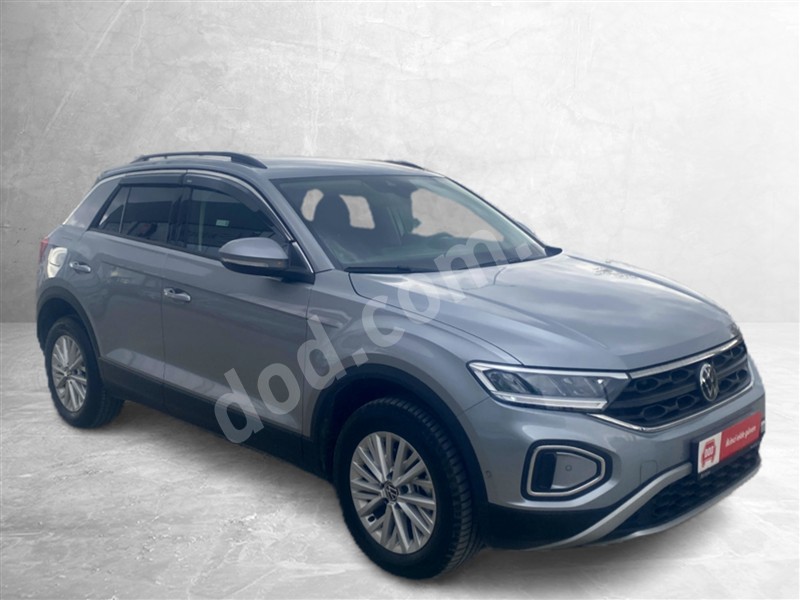 Volkswagen T-ROC 2025 8.773 km 3