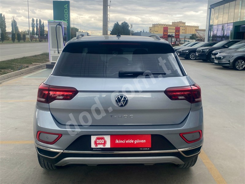 Volkswagen T-ROC 2025 8.773 km 6