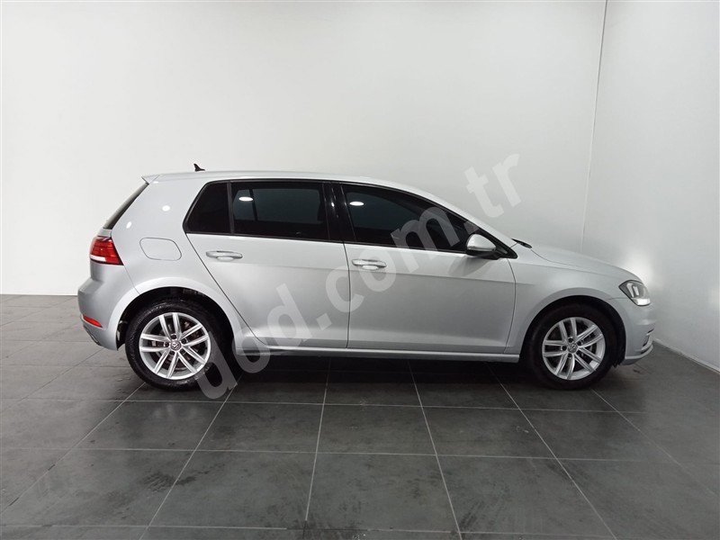 Volkswagen GOLF 2019 102.151 km 4
