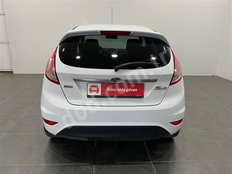 Ford Fiesta 2014 135.513 km 6