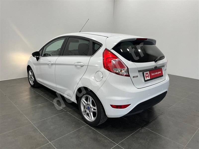 Ford Fiesta 2014 135.513 km 7